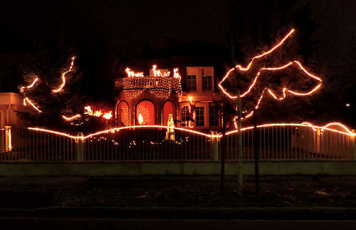 13adventlichterhaus.jpg
